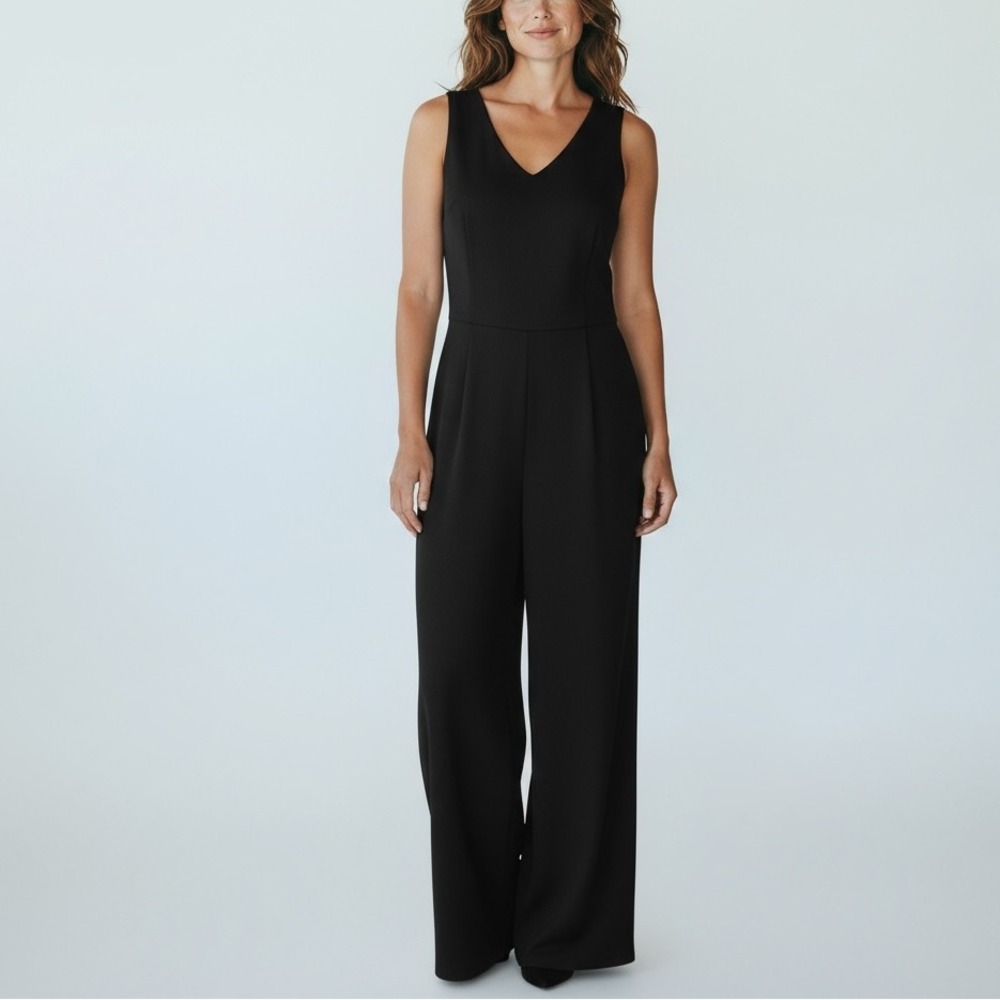 Blue Les Copains Women's Black Wide Leg Jumpsuit V-Neck Pockets NWT Elegant‎ 12